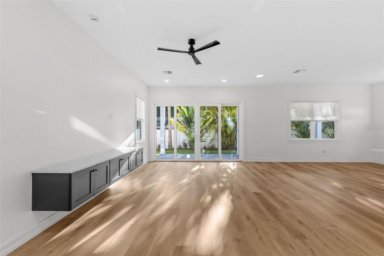 3801 71st Street N, Saint Petersburg, FL 33709 Photo