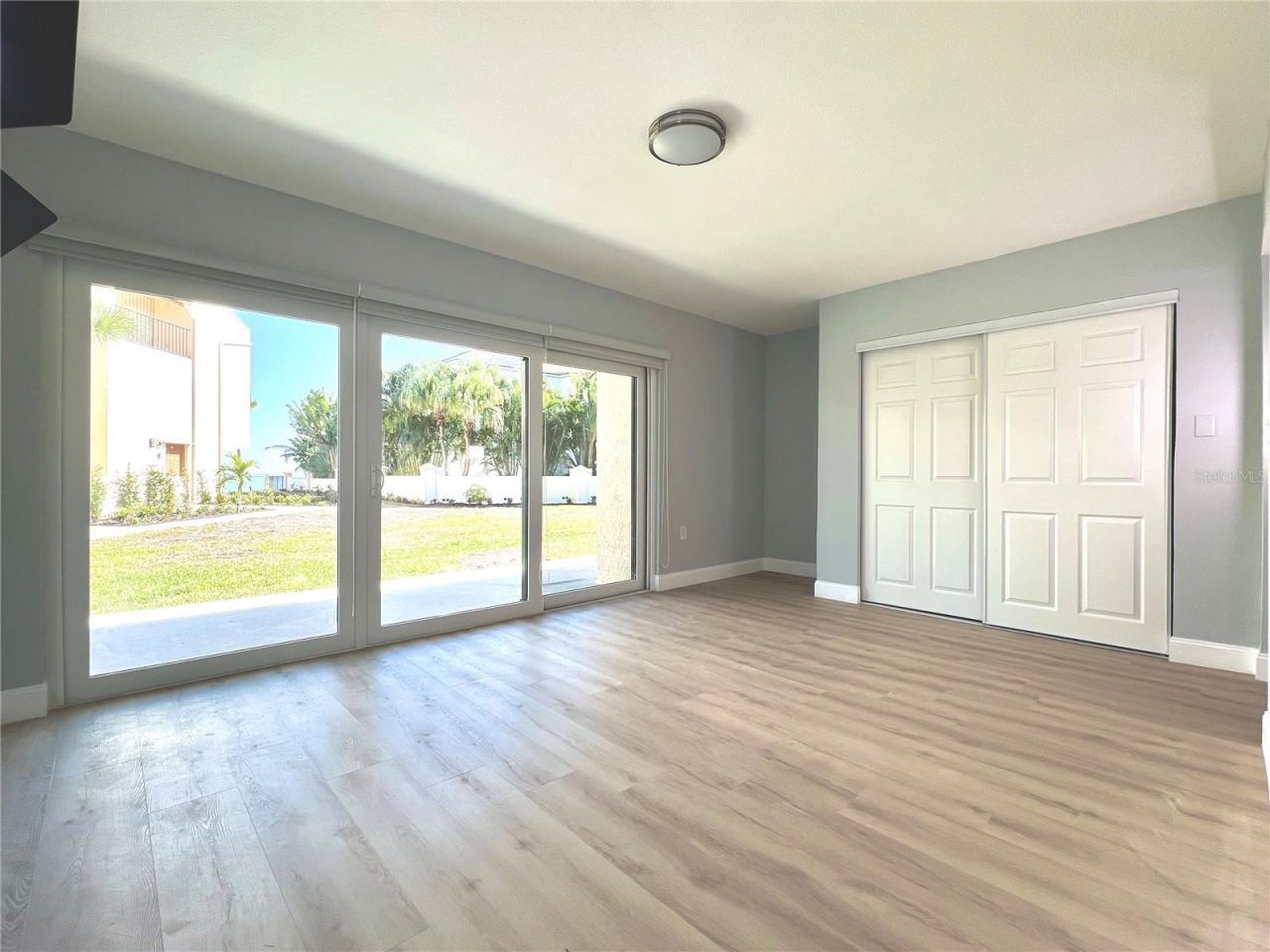 7550 Sunshine Skyway Lane S, Unit P11, Saint Petersburg, FL 33711 Photo