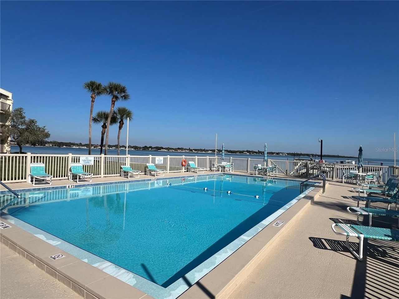7550 Sunshine Skyway Lane S, Unit P11, Saint Petersburg, FL 33711 Photo