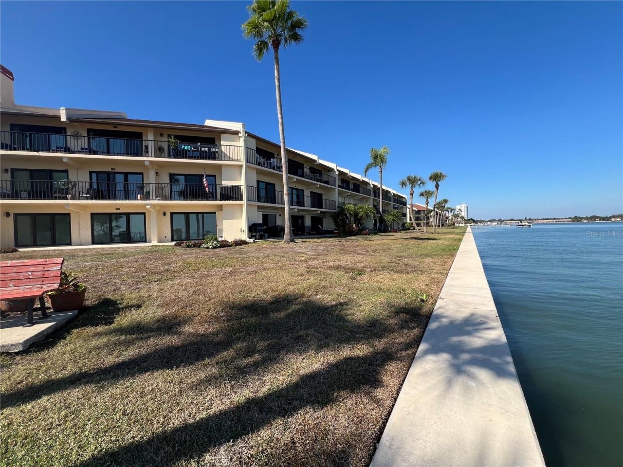7550 Sunshine Skyway Lane S, Unit P11, Saint Petersburg, FL 33711 Photo