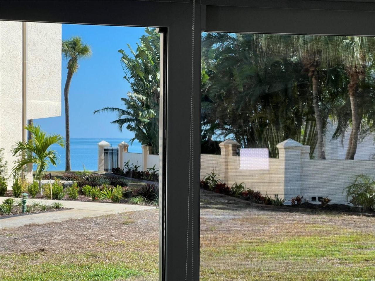 7550 Sunshine Skyway Lane S, Unit P11, Saint Petersburg, FL 33711 Photo