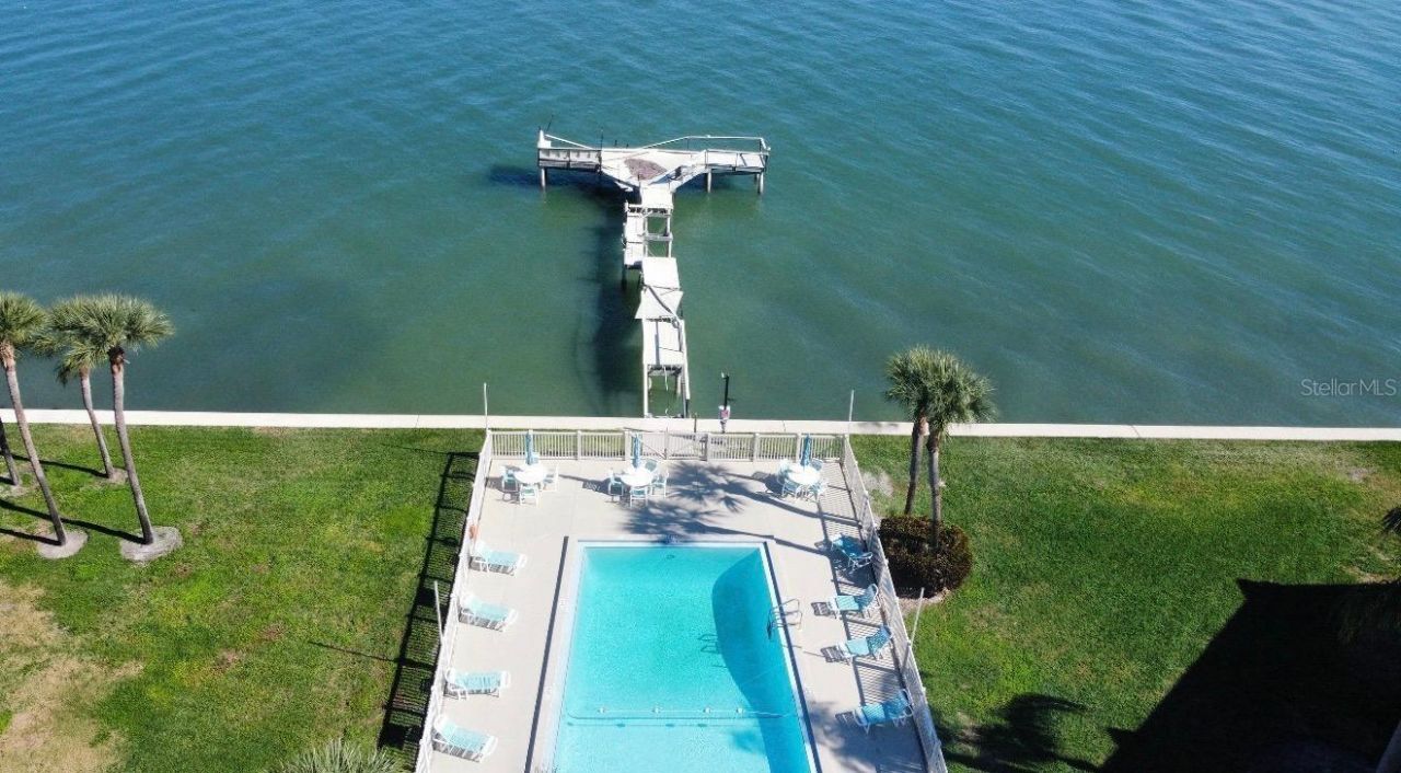 7550 Sunshine Skyway Lane S, Unit P11, Saint Petersburg, FL 33711 Photo