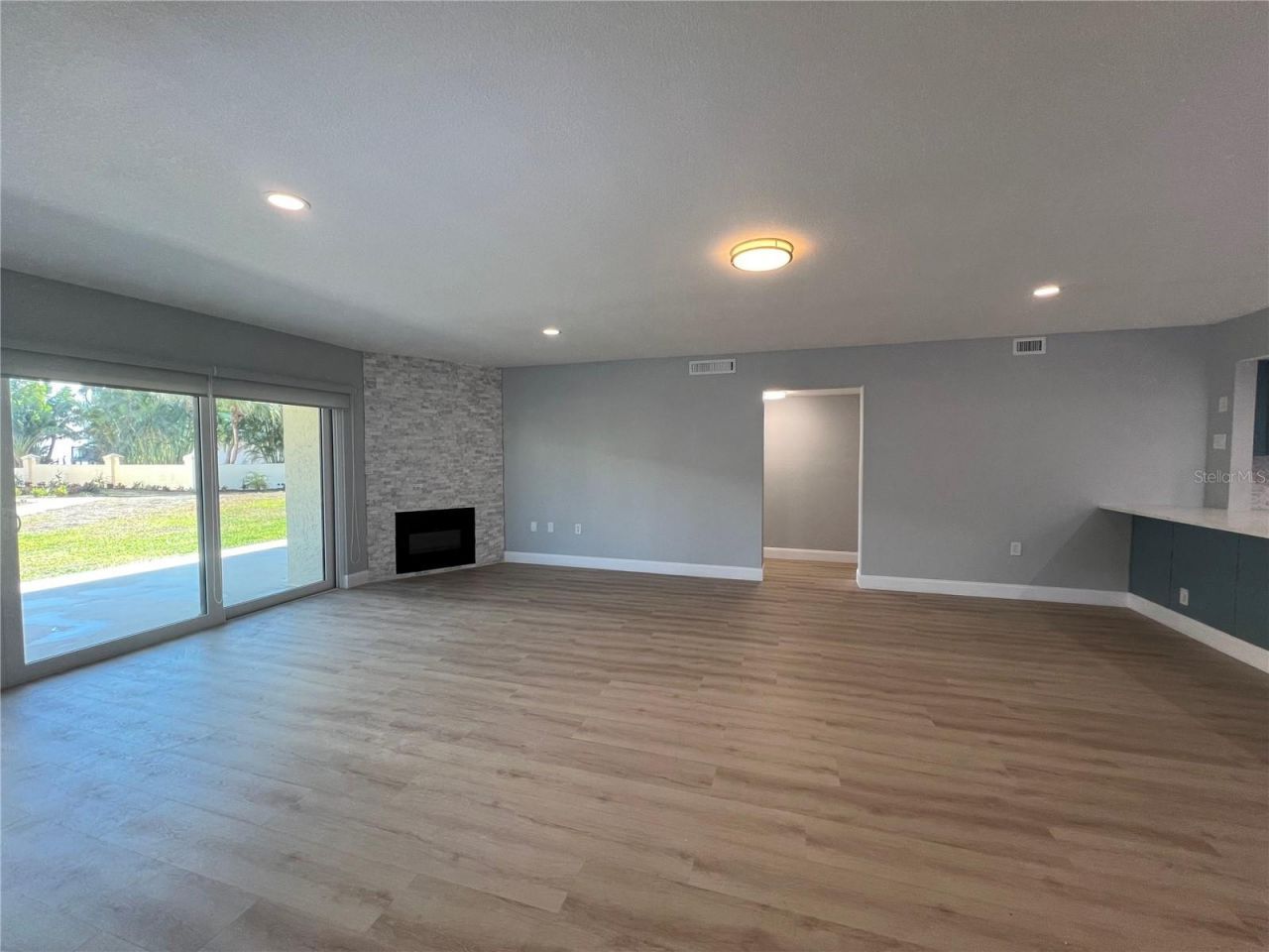 7550 Sunshine Skyway Lane S, Unit P11, Saint Petersburg, FL 33711 Photo