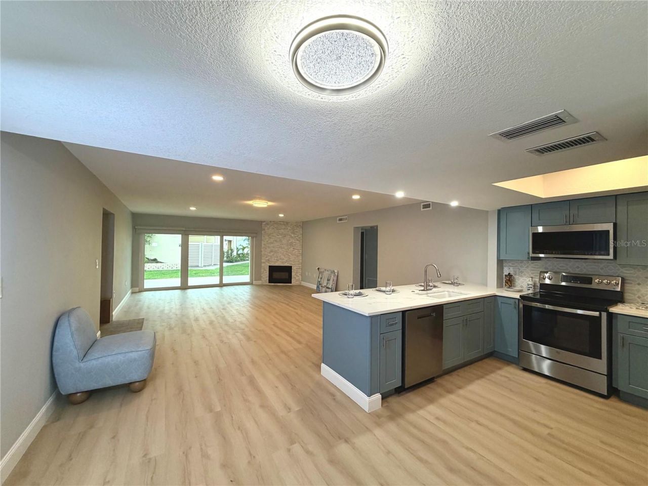 7550 Sunshine Skyway Lane S, Unit P11, Saint Petersburg, FL 33711 Photo