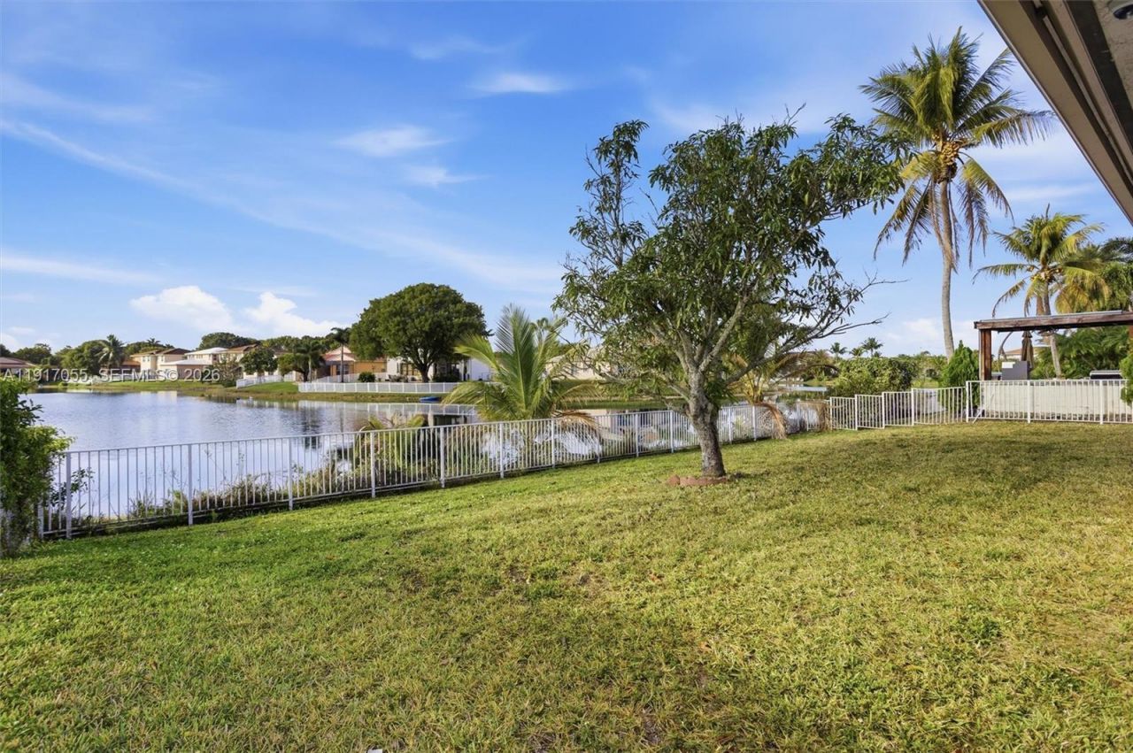 13166 SW 21st St, Miramar, FL 33027 Photo