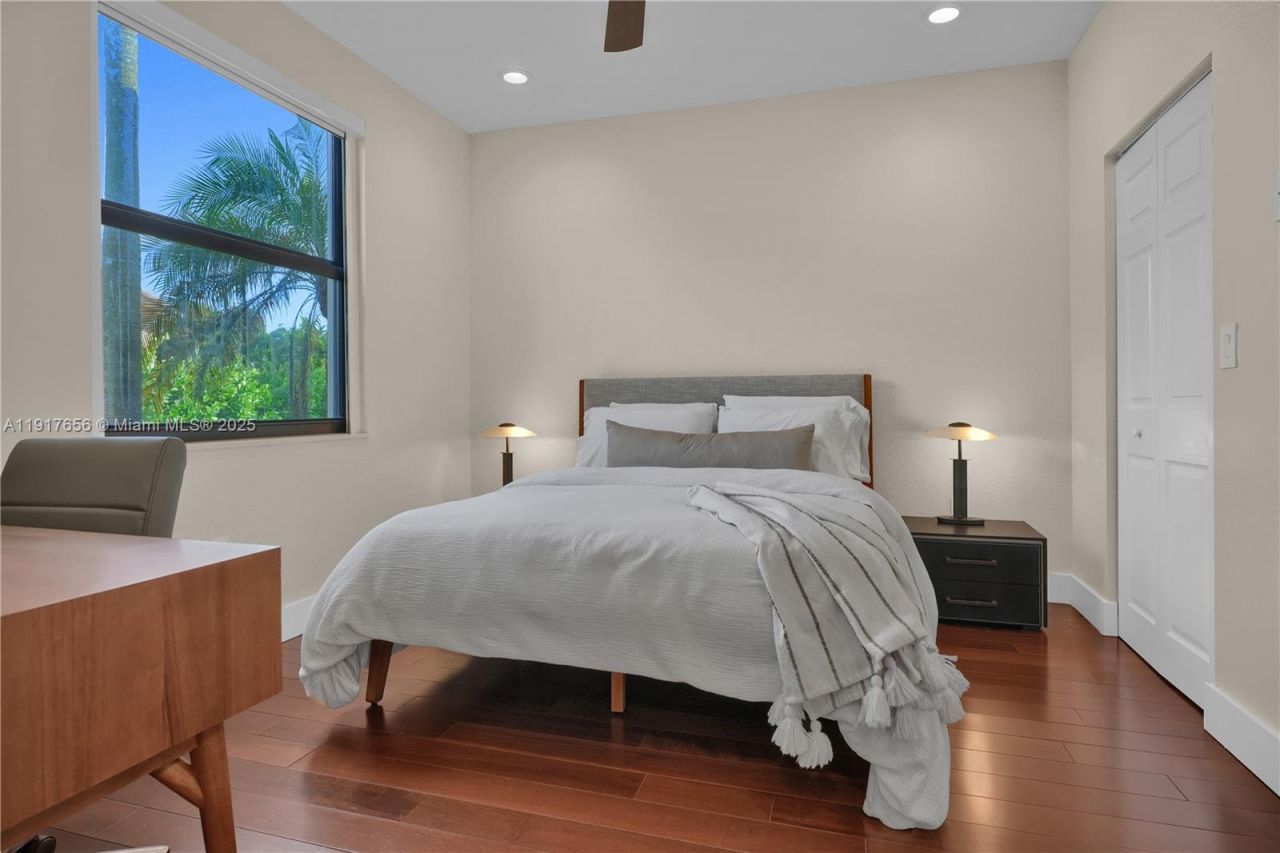 14896 SW 38th St, Davie, FL 33331 Photo