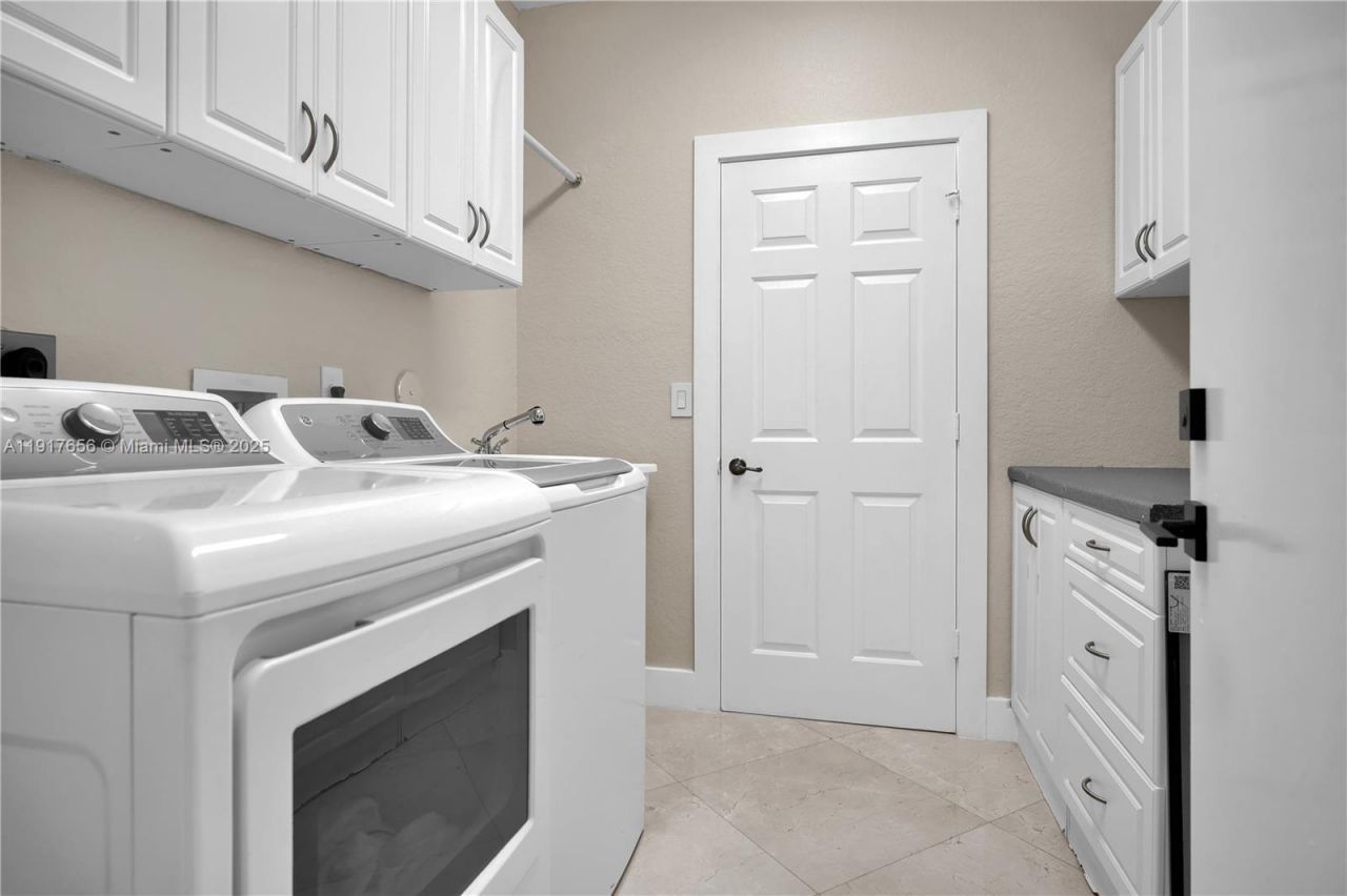 14896 SW 38th St, Davie, FL 33331 Photo