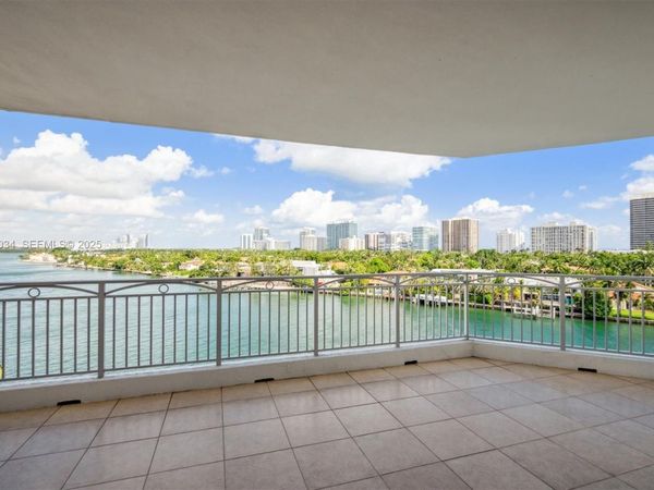 9751 E Bay Harbor Dr, Unit 7A, Bay Harbor Islands, FL 33154