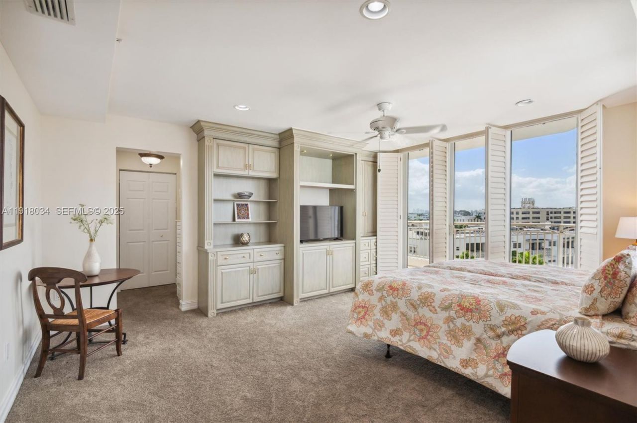 9751 E Bay Harbor Dr, Unit 7A, Bay Harbor Islands, FL 33154 Photo