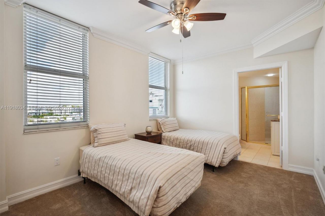 9751 E Bay Harbor Dr, Unit 7A, Bay Harbor Islands, FL 33154 Photo