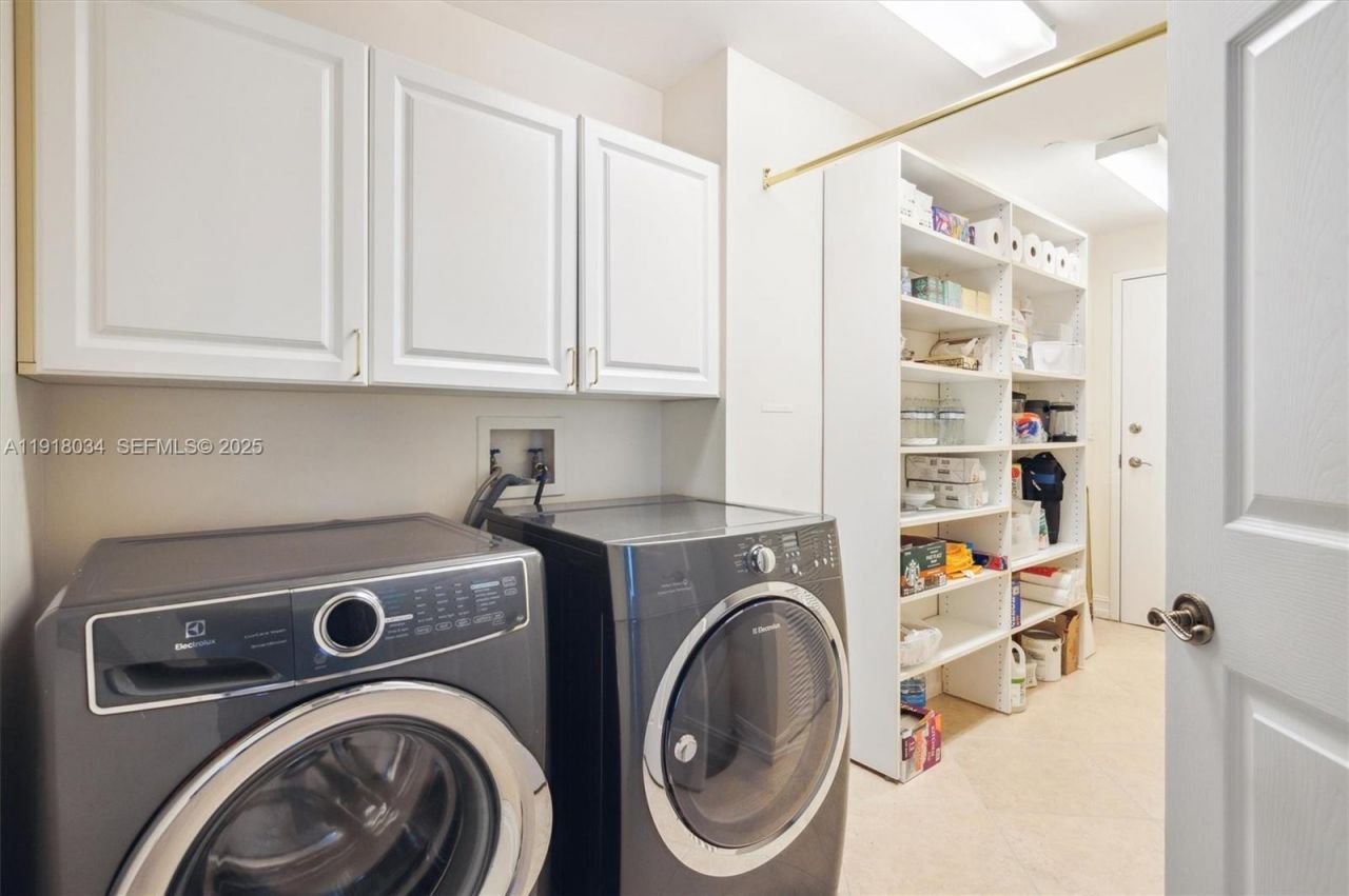 9751 E Bay Harbor Dr, Unit 7A, Bay Harbor Islands, FL 33154 Photo