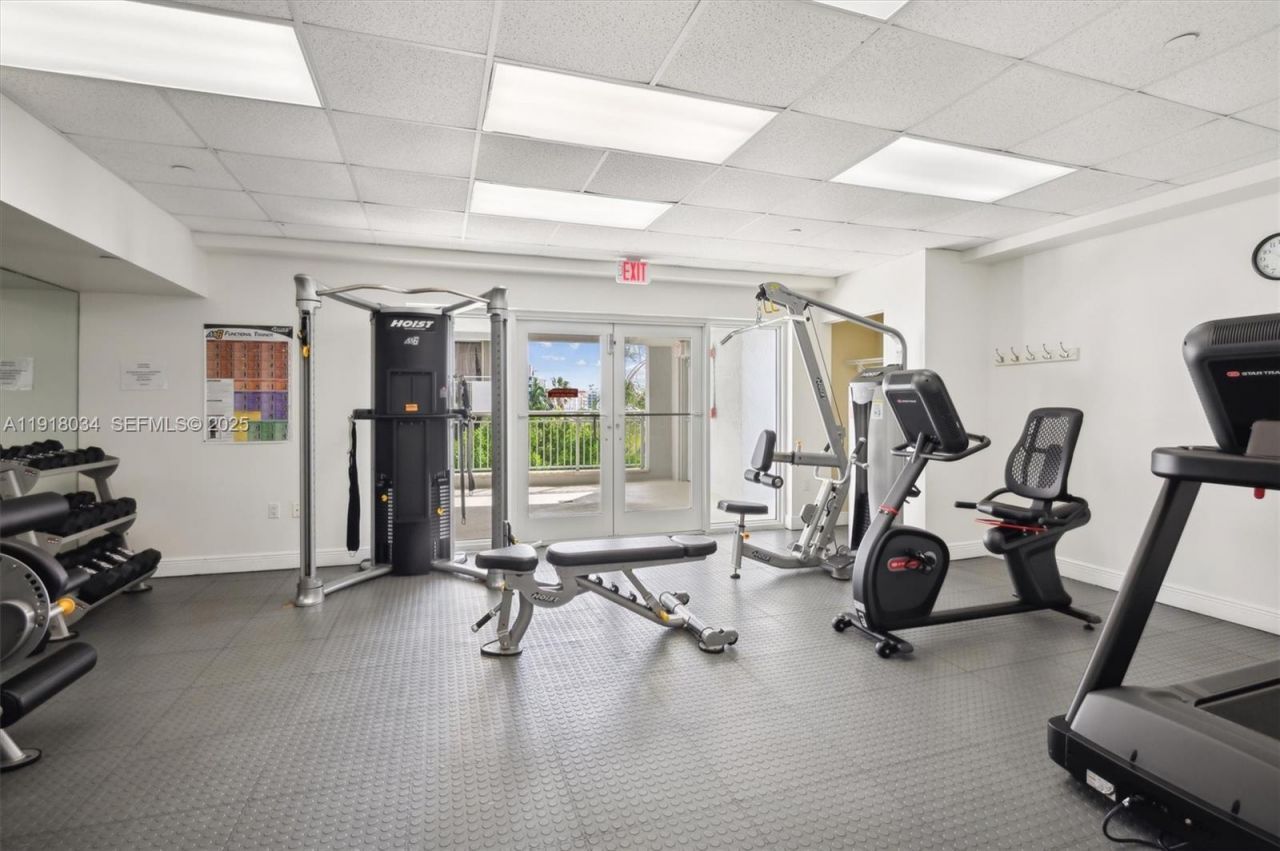 9751 E Bay Harbor Dr, Unit 7A, Bay Harbor Islands, FL 33154 Photo