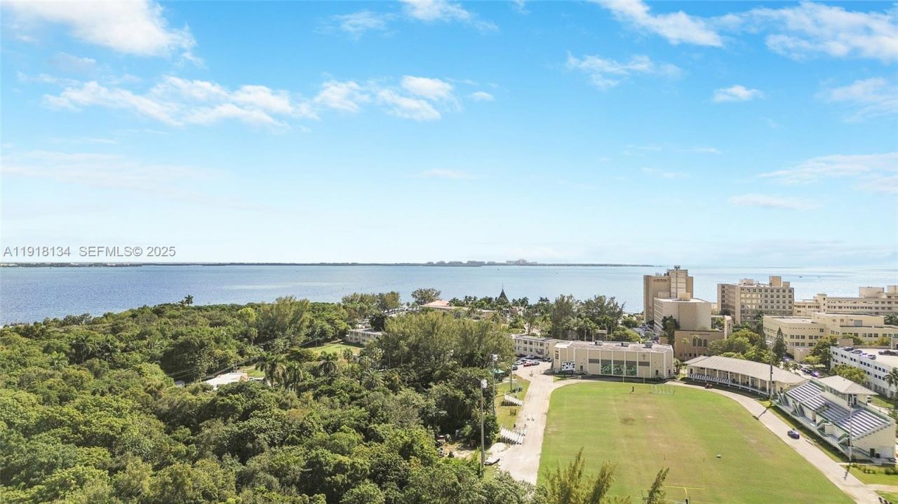 259 E Shore Dr, Miami, FL 33133 Photo