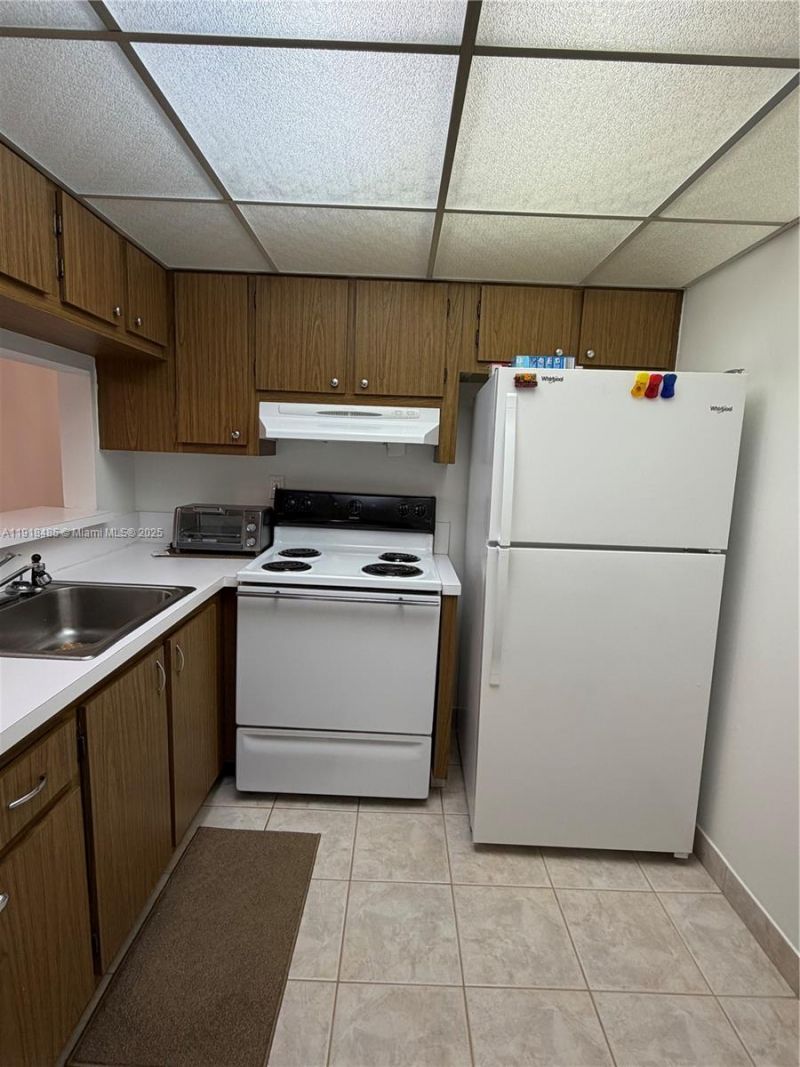 9101 Lime Bay Blvd, Unit 302, Tamarac, FL 33321 Photo