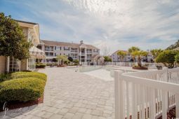 3774 Hitchcock Way photo 4