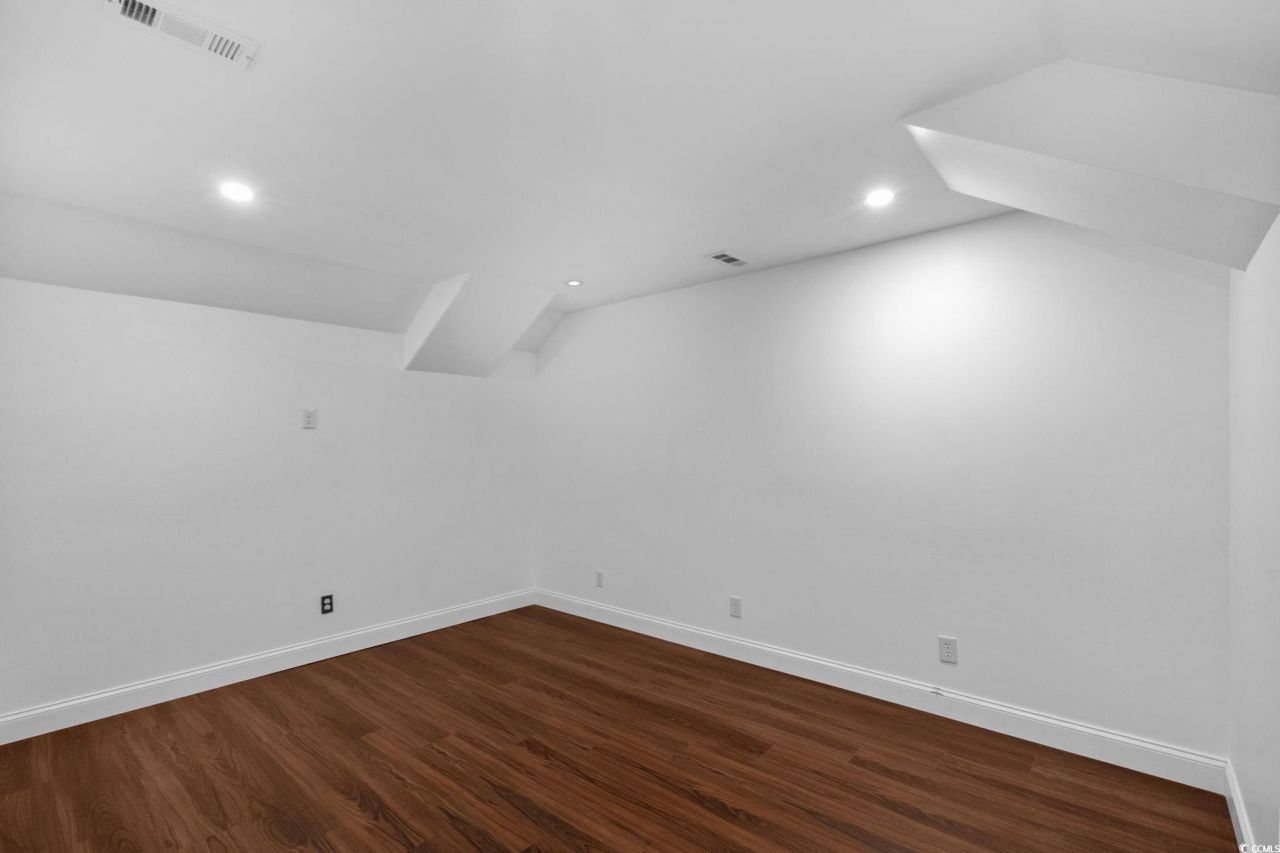 871 Redwolf Trail Photo 33