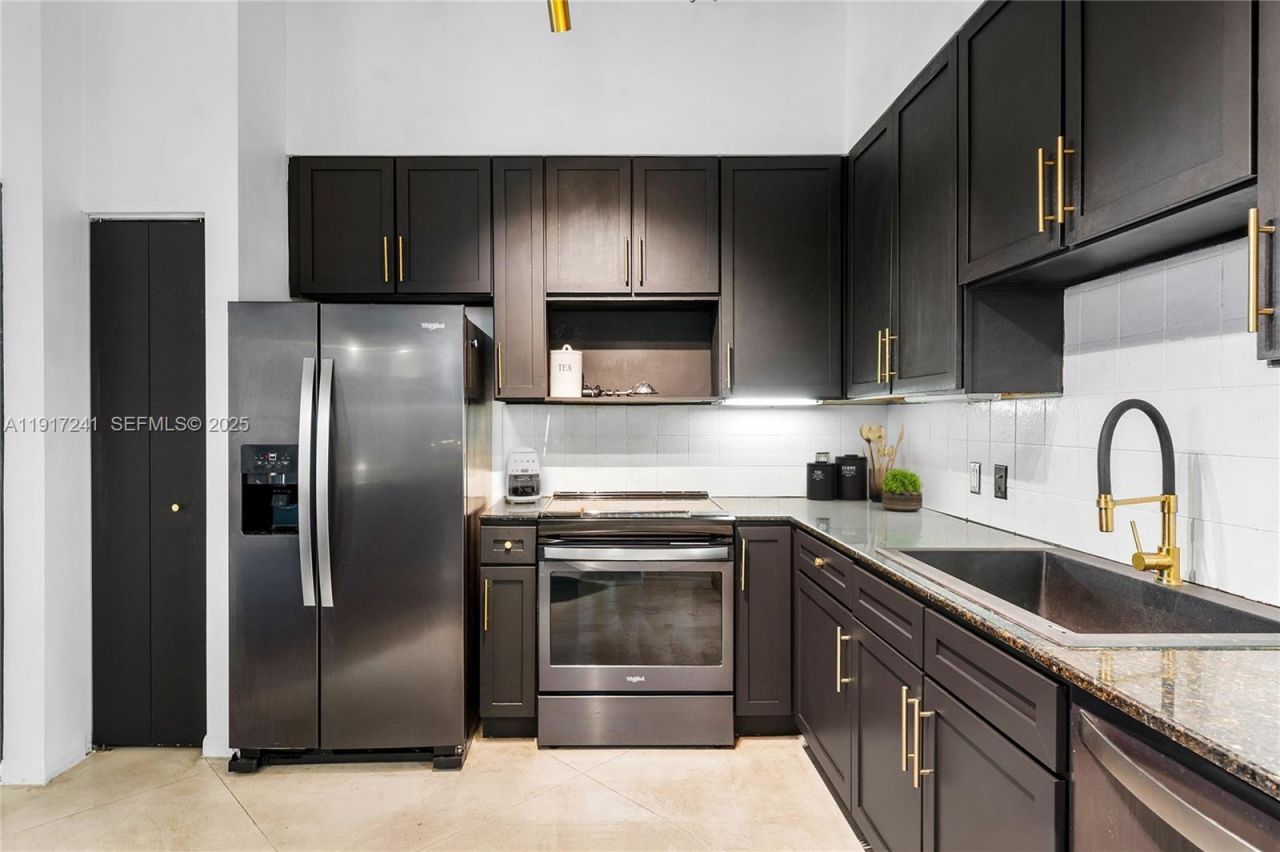 2001 Biscayne Blvd, Unit 2409, Miami, FL 33137 Photo