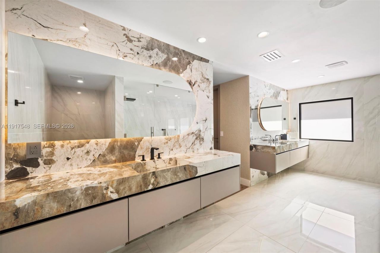 710 S Shore Dr, Miami Beach, FL 33141 Photo