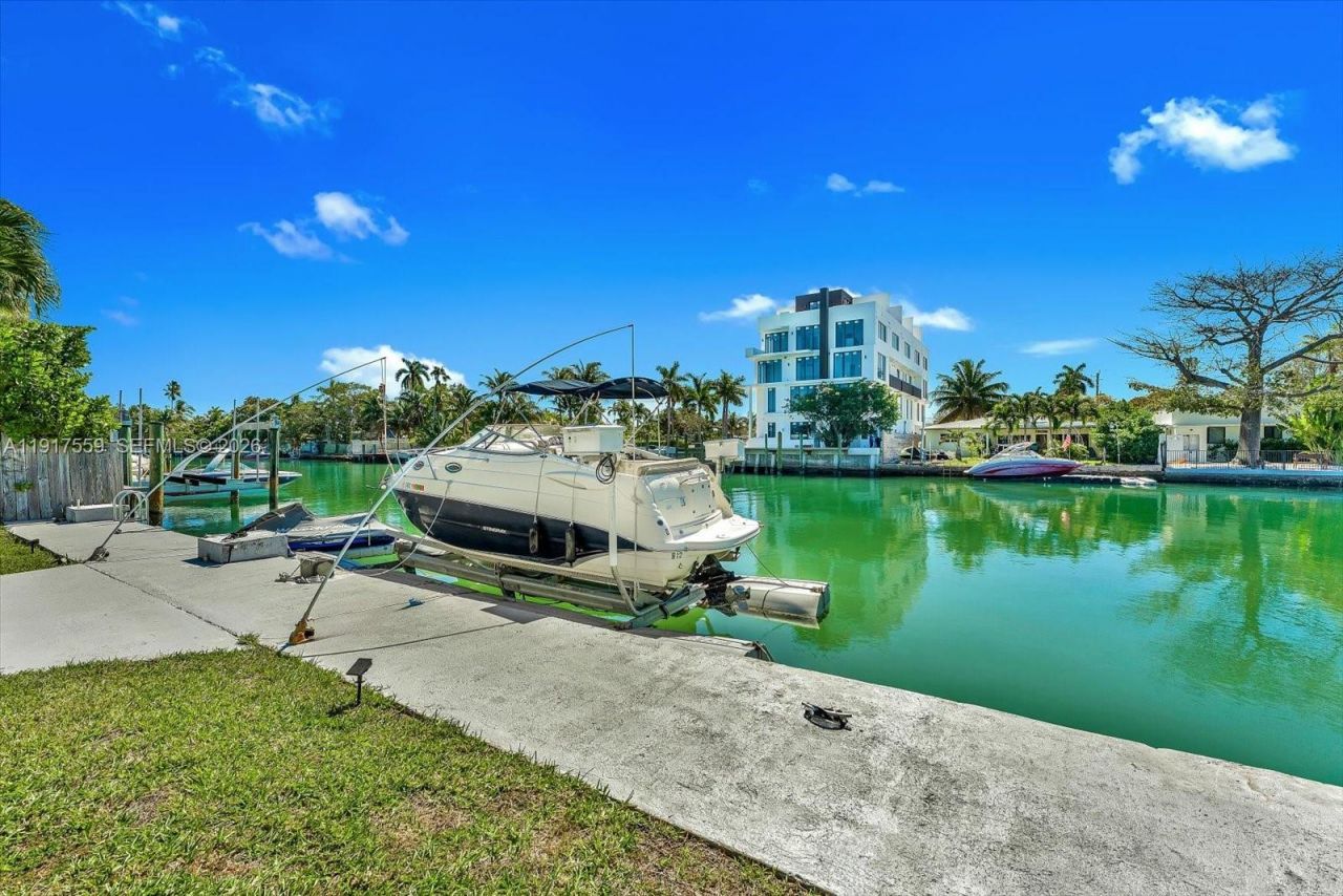 700 S Shore Dr, Miami Beach, FL 33141 Photo