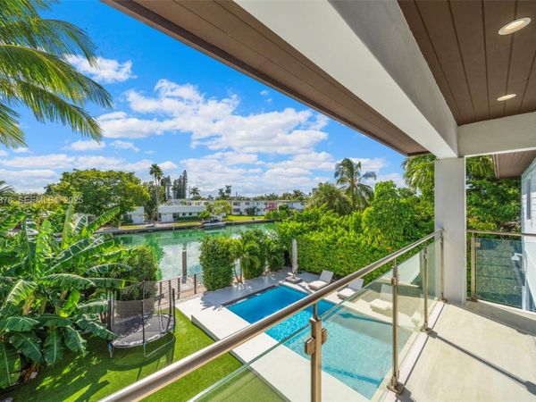 710 + 700 S Shore Dr, Miami Beach, FL 33141