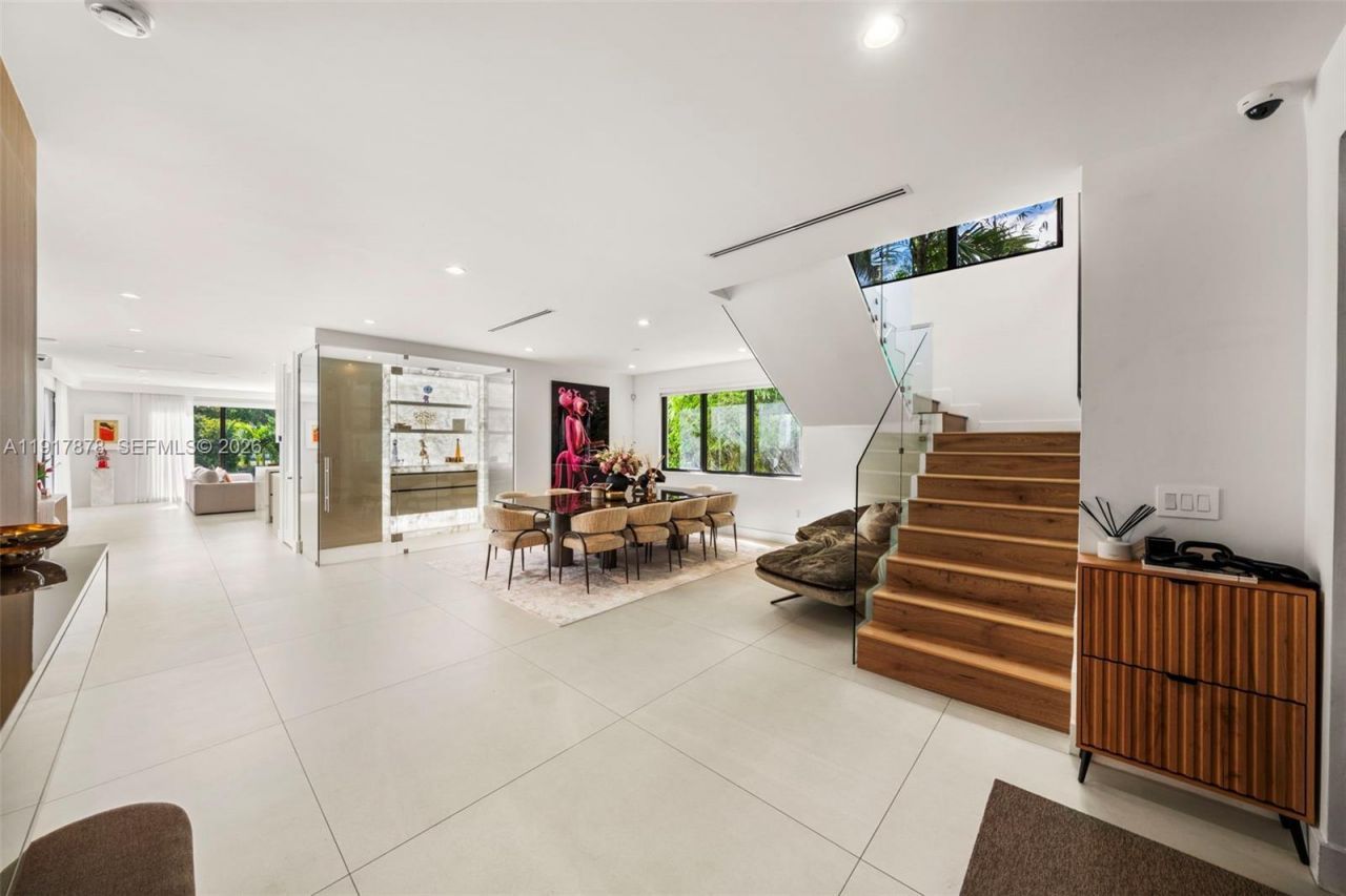 710 + 700 S Shore Dr, Miami Beach, FL 33141 Photo