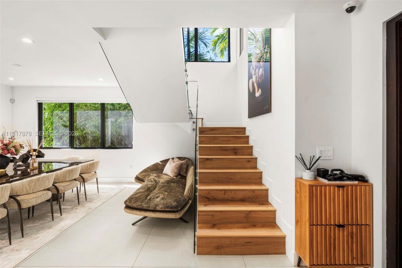 710 + 700 S Shore Dr, Miami Beach, FL 33141 Photo