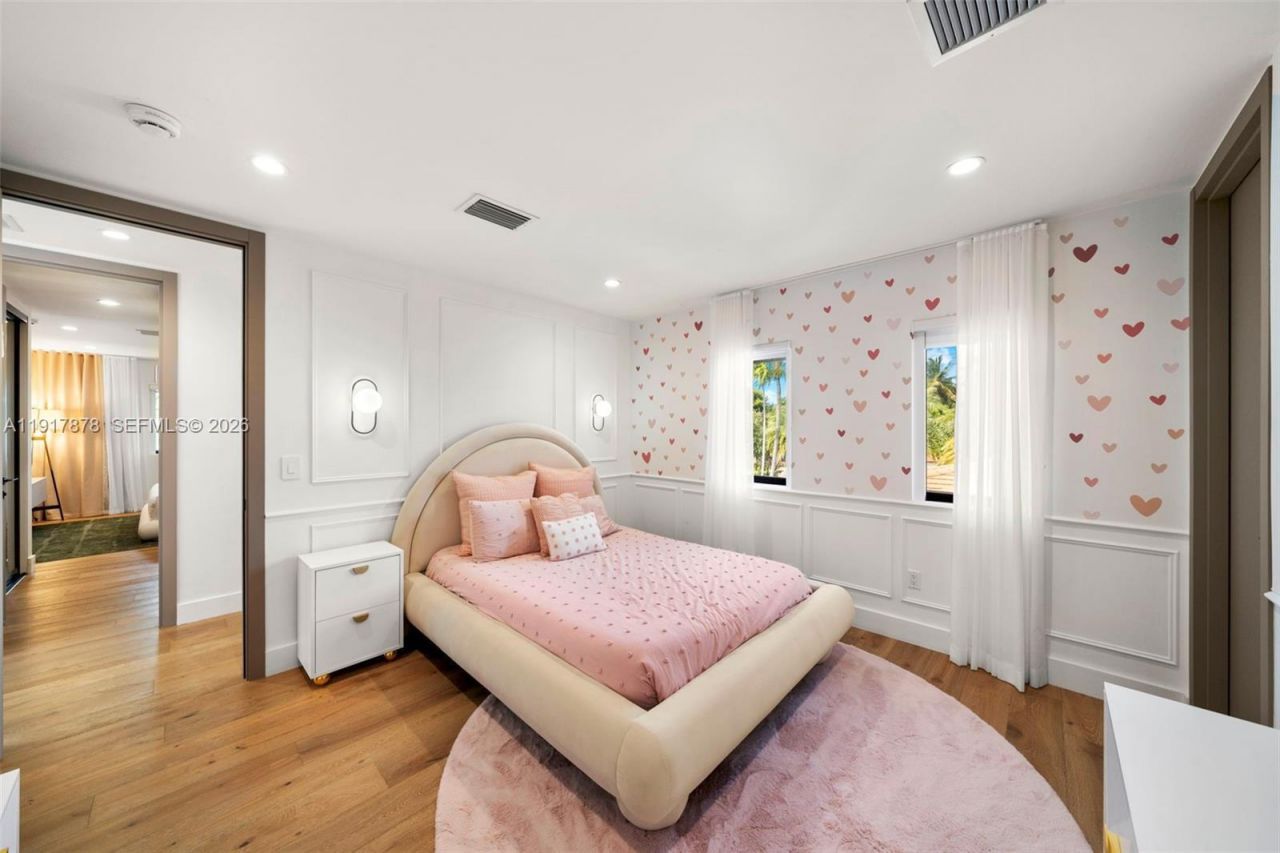 710 + 700 S Shore Dr, Miami Beach, FL 33141 Photo