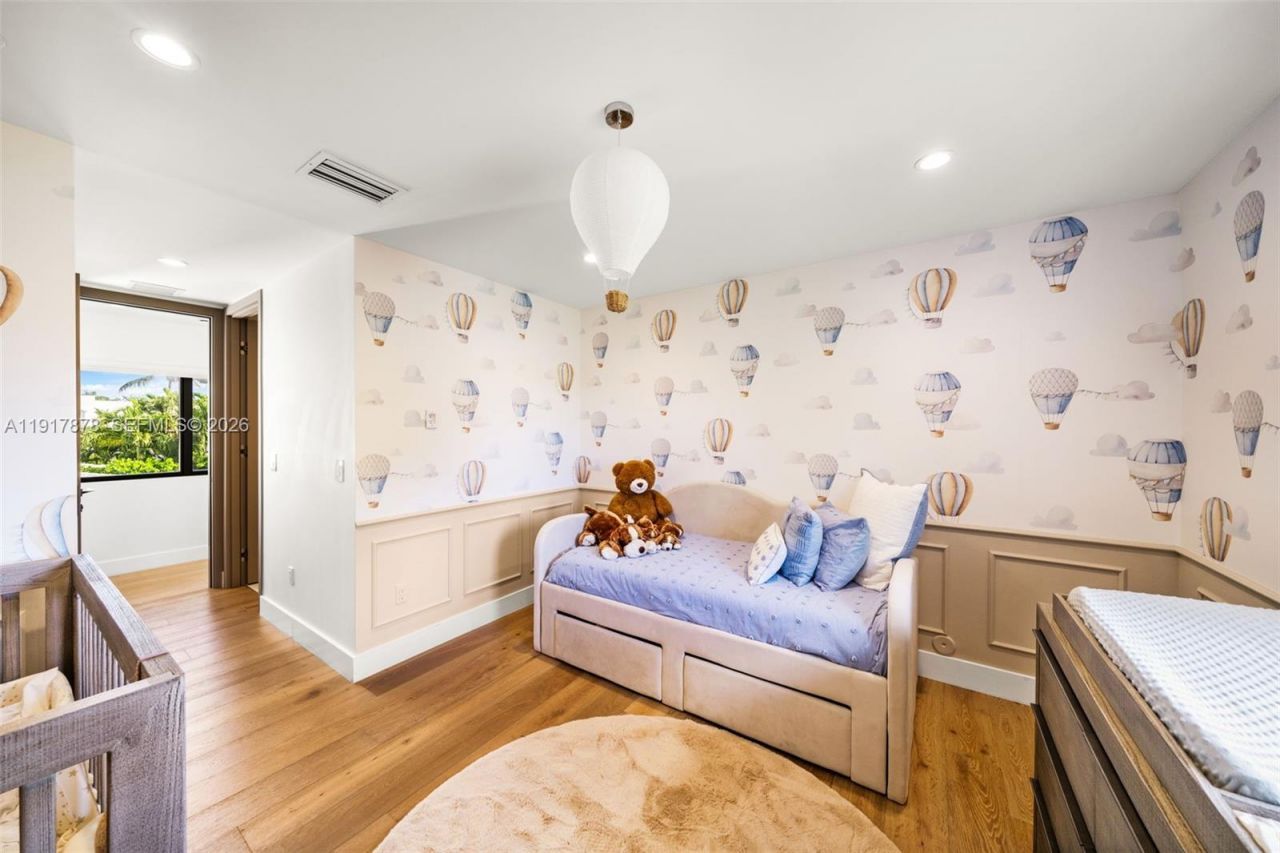 710 + 700 S Shore Dr, Miami Beach, FL 33141 Photo