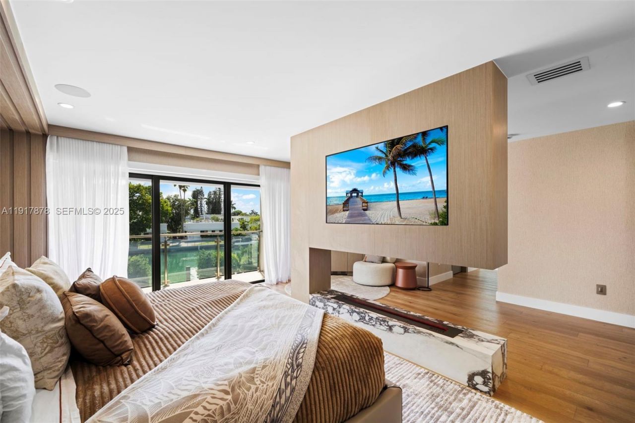 710 + 700 S Shore Dr, Miami Beach, FL 33141 Photo