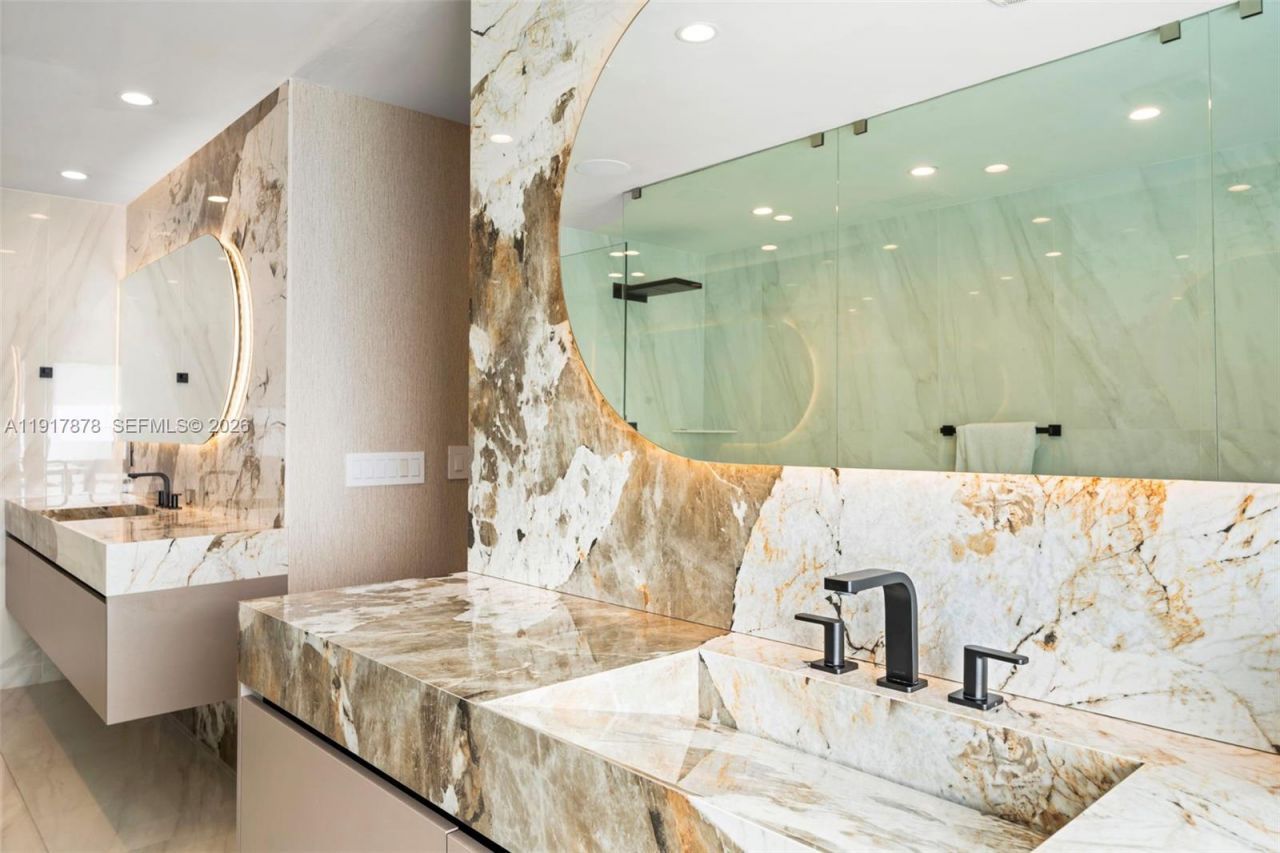 710 + 700 S Shore Dr, Miami Beach, FL 33141 Photo