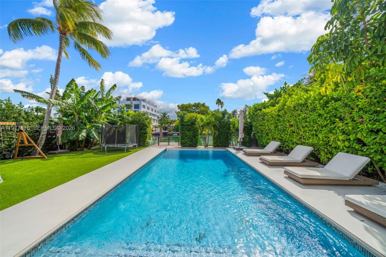 710 + 700 S Shore Dr, Miami Beach, FL 33141 Photo