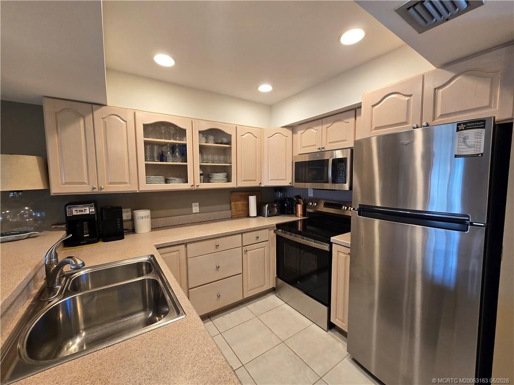 5564 NE Gulfstream Way, Stuart, FL 34996 Photo