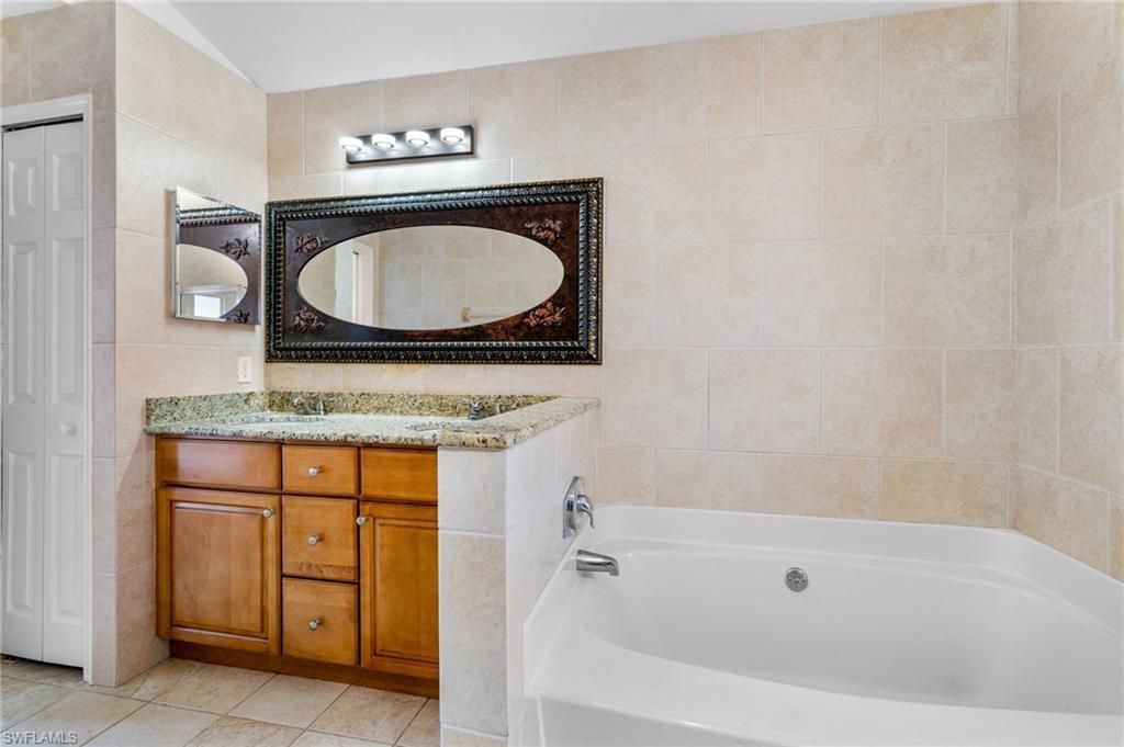 1715 NE 2nd Ave, Cape Coral, FL 33909 Photo