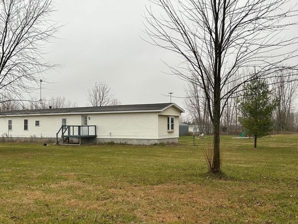 3780 North County Line Road E, St Louis, MI 48880