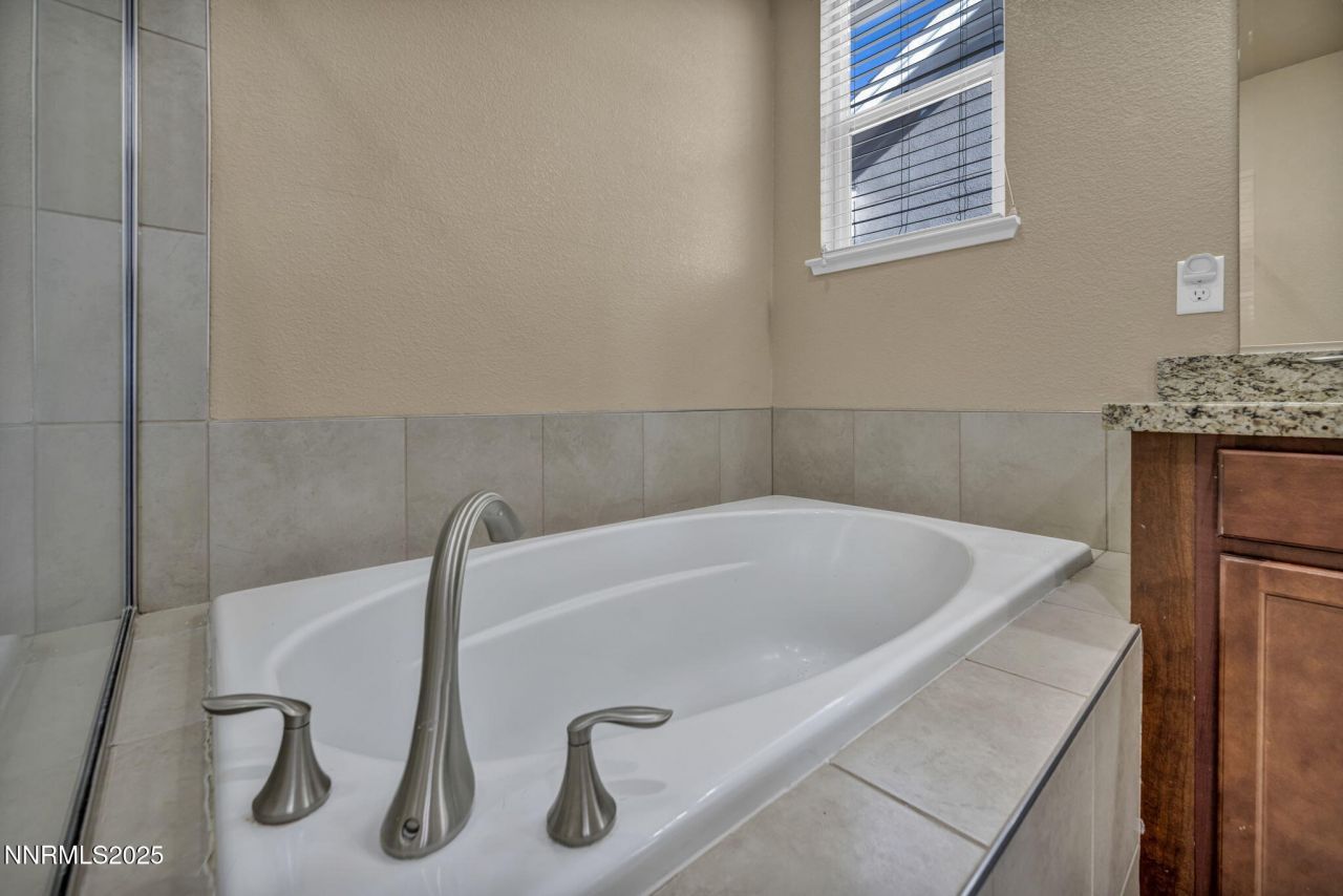 1211 W Cottage Loop, Gardnerville, NV 89460 Photo