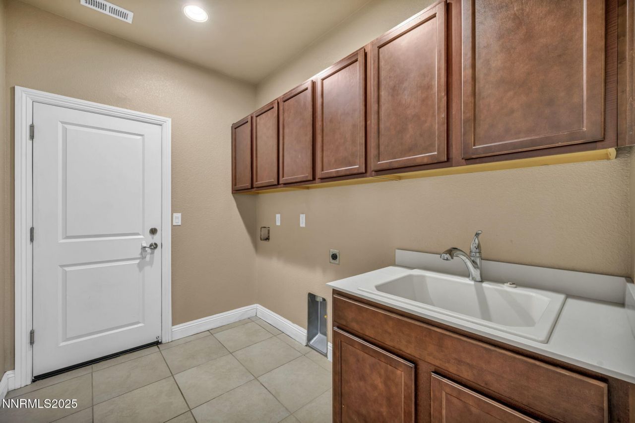 1211 W Cottage Loop, Gardnerville, NV 89460 Photo
