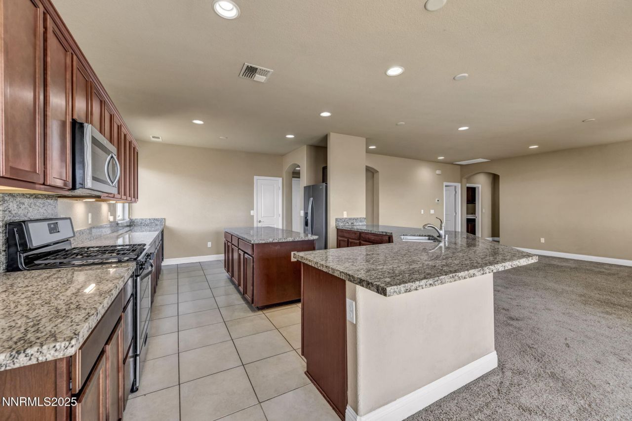 1211 W Cottage Loop, Gardnerville, NV 89460 Photo