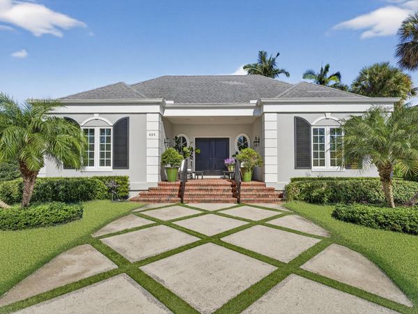 625 Riomar Drive, Vero Beach, FL 32963