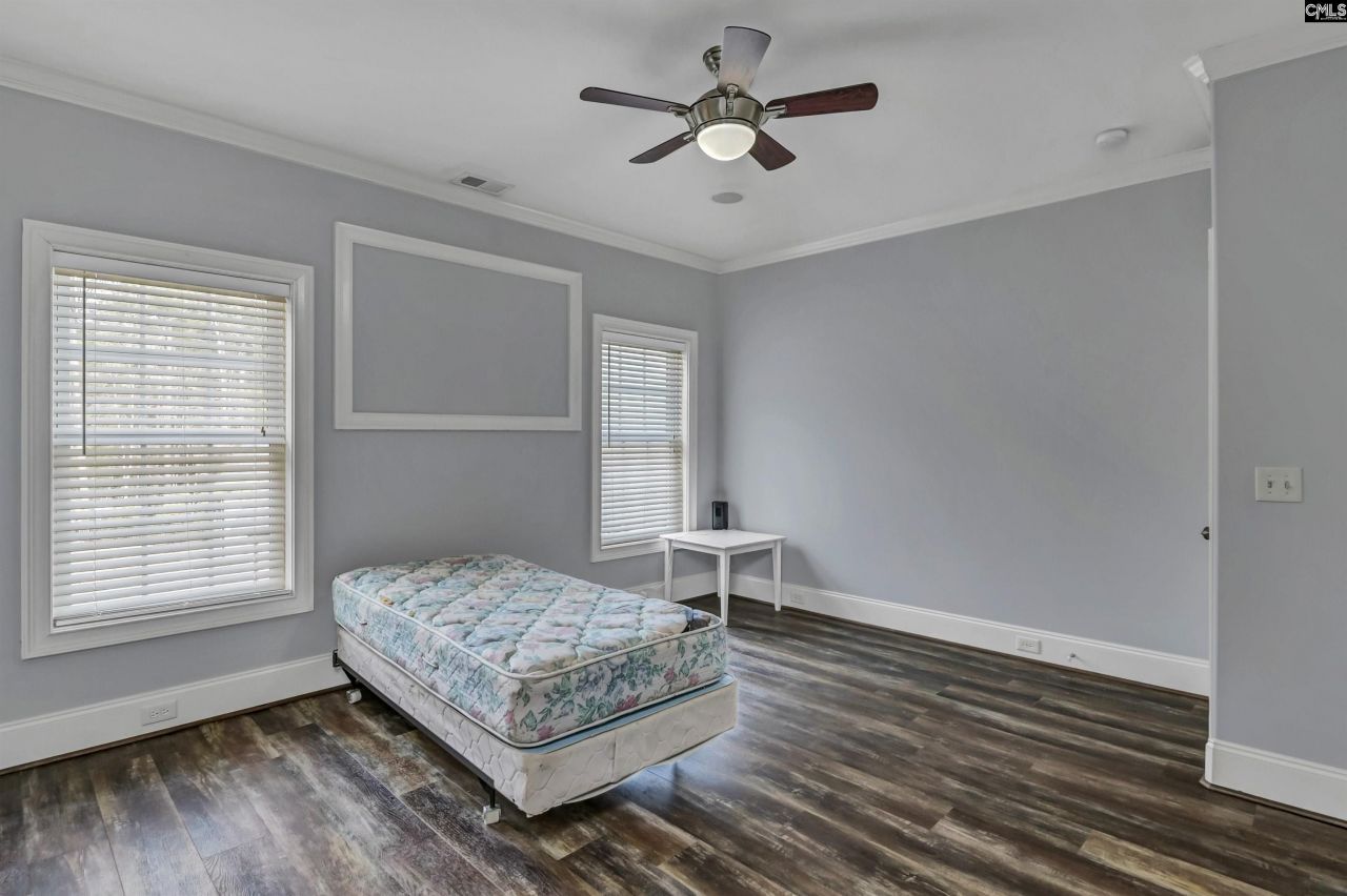 211 Cutters Cove Court  Photo 38