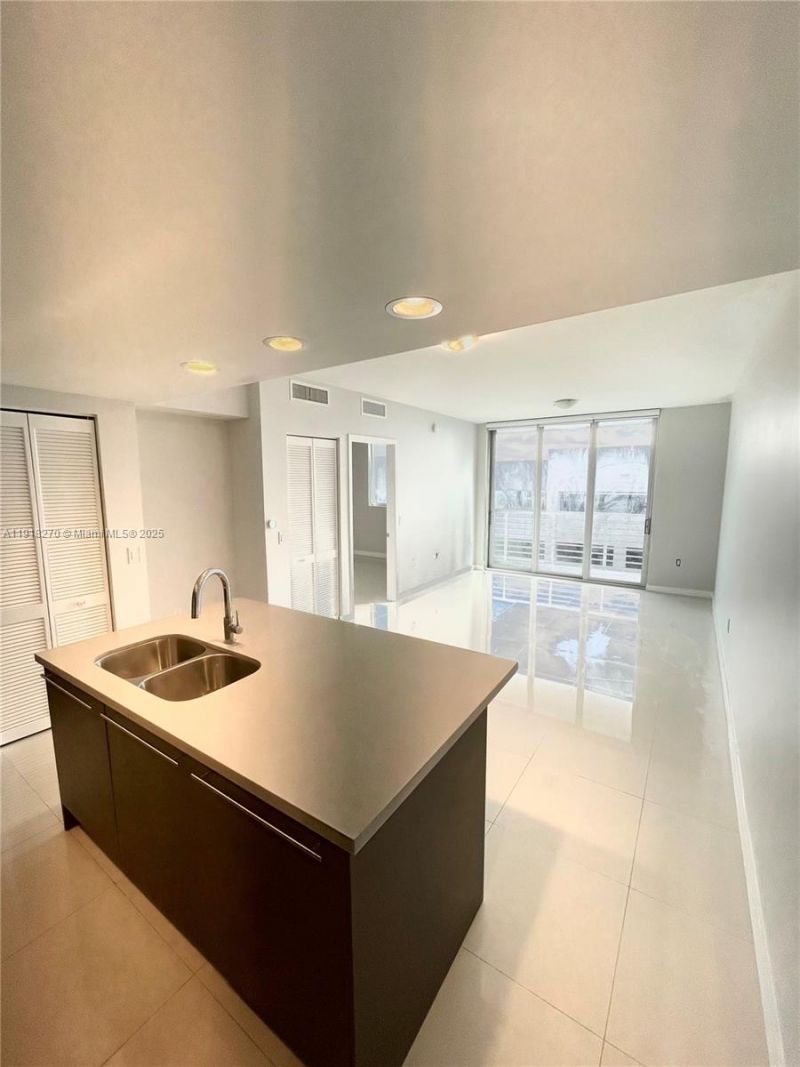 7875 NW 107th Ave, Unit 514, Doral, FL 33178 Photo