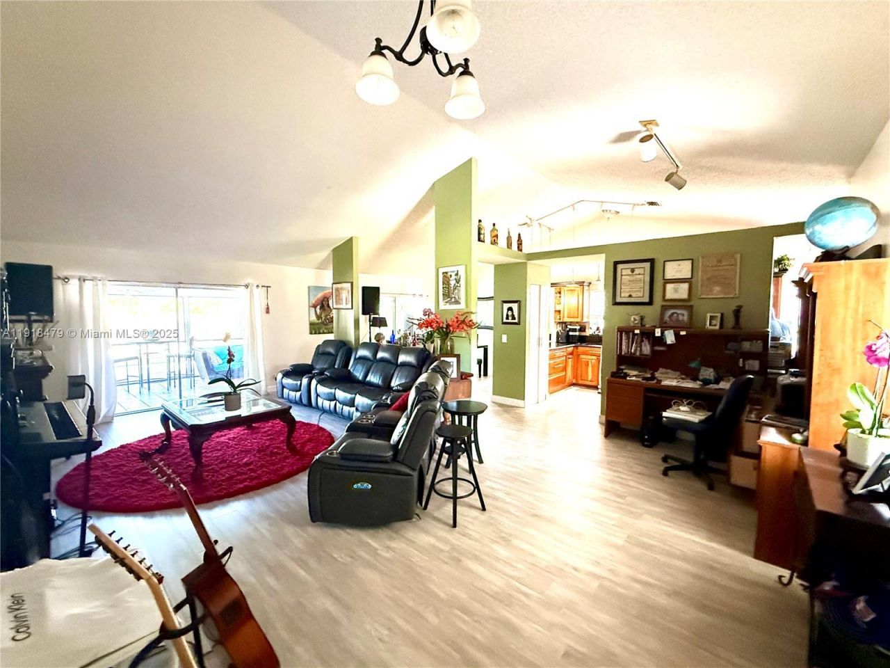 1060 New Parkview Pl, Haverhill, FL 33417 Photo