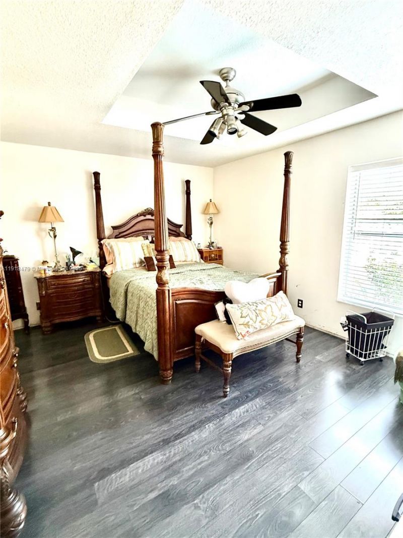 1060 New Parkview Pl, Haverhill, FL 33417 Photo