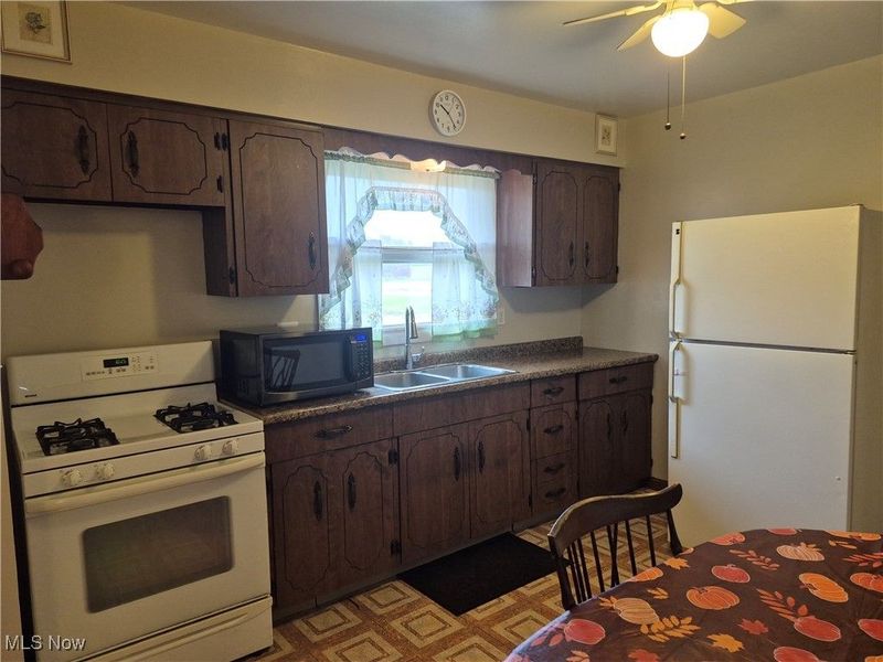 27604 Royalton Road, Columbia Station, OH 44028 Photo 9