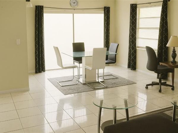 2201 NW 41st Avenue, Unit 206, Lauderhill, FL 33313
