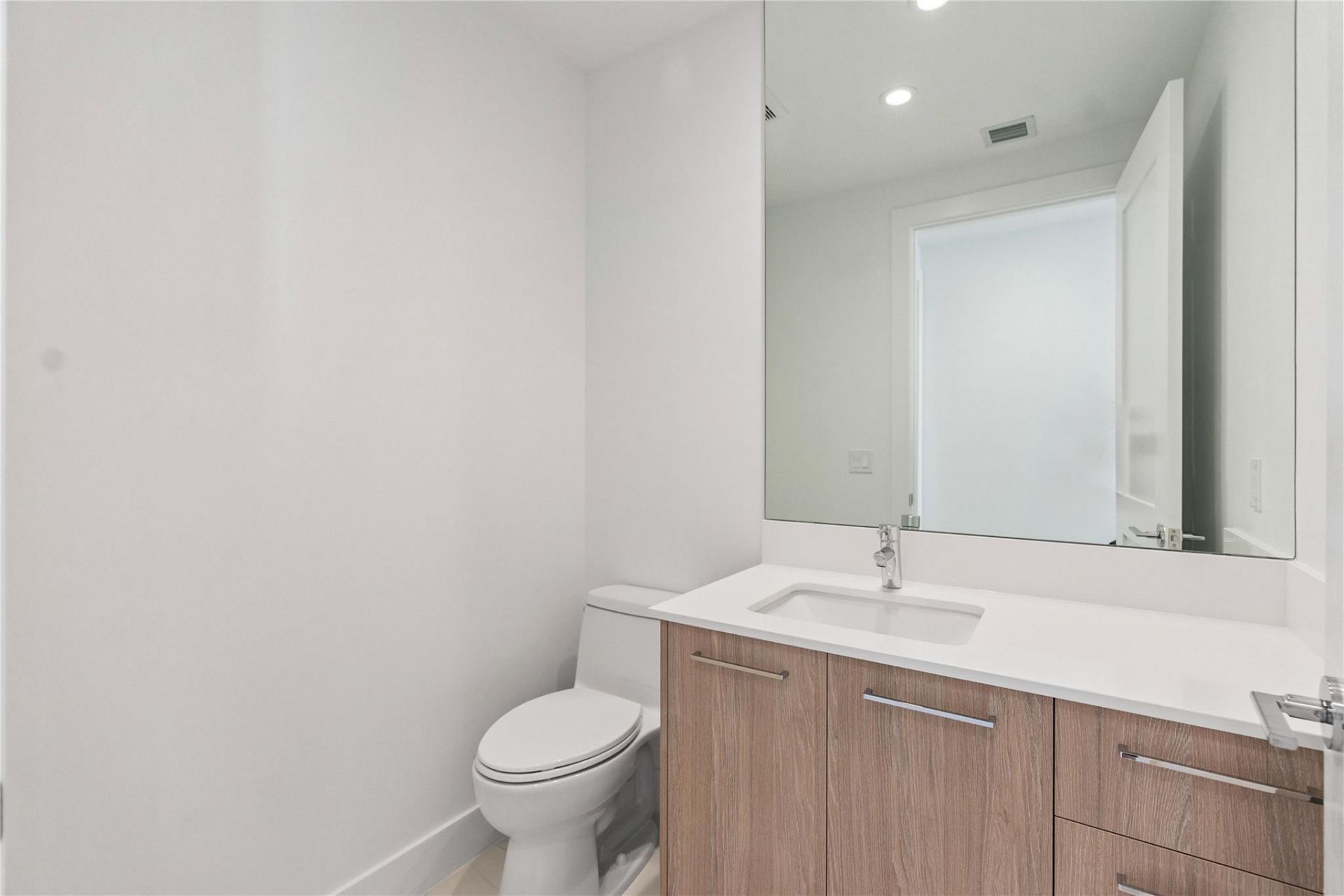 151 N Seabreeze Boulevard, Unit 1103-E, Fort Lauderdale, FL 33304 Photo