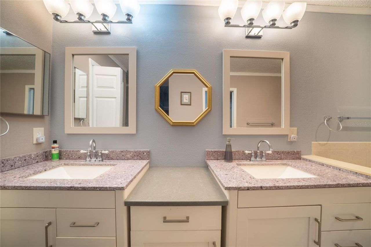 2913 Longbrooke Way, Clearwater, FL 33760 Photo