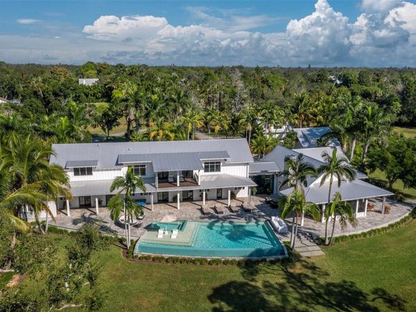 8413 9TH AVENUE NW, BRADENTON, FL 34209