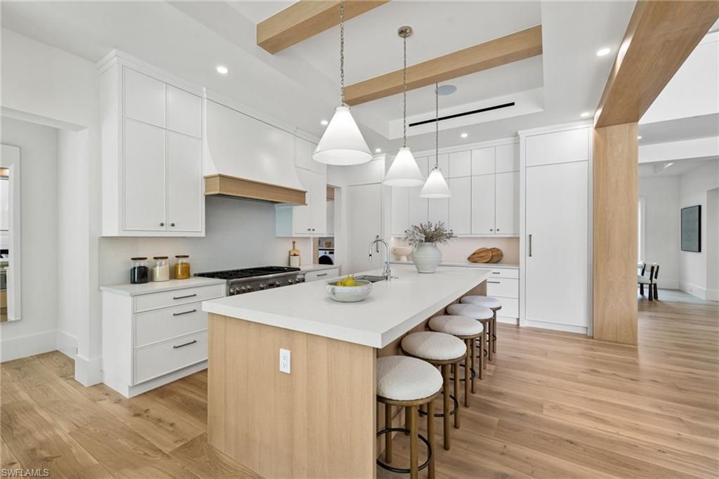 1985 Crayton Rd, Naples, FL 34102 Photo