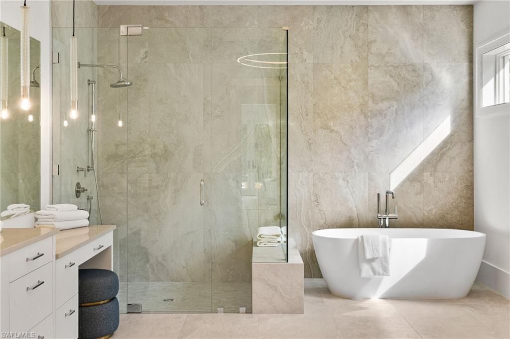 1985 Crayton Rd, Naples, FL 34102 Photo