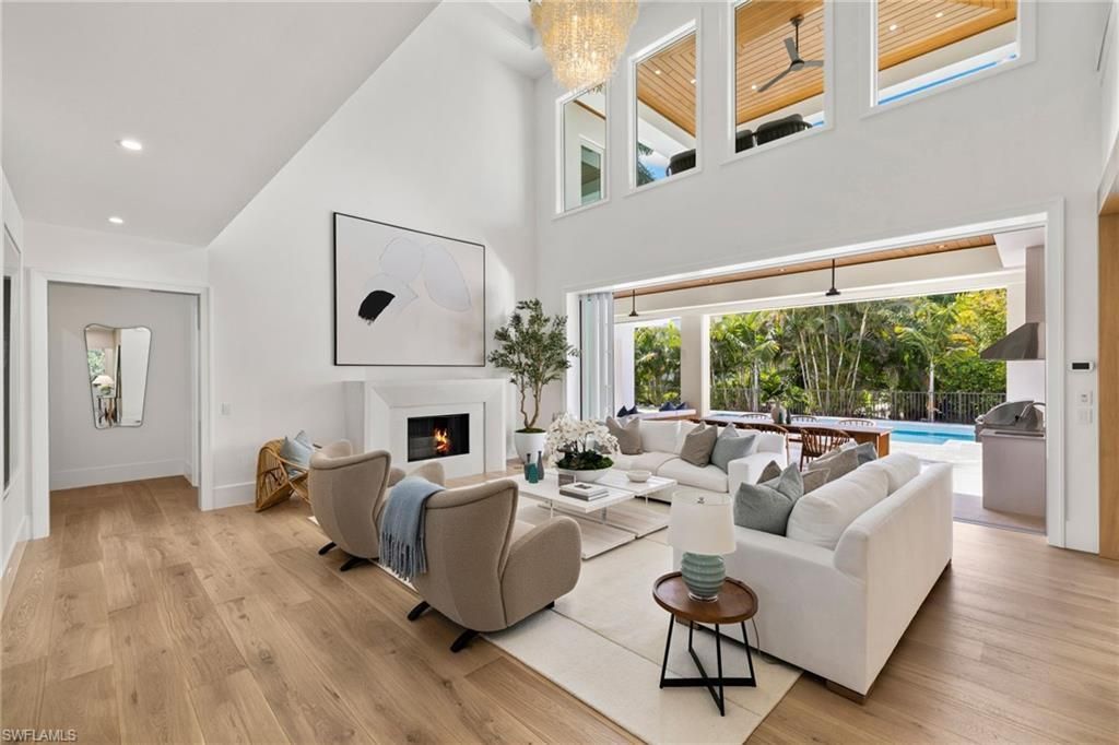 1985 Crayton Rd, Naples, FL 34102 Photo